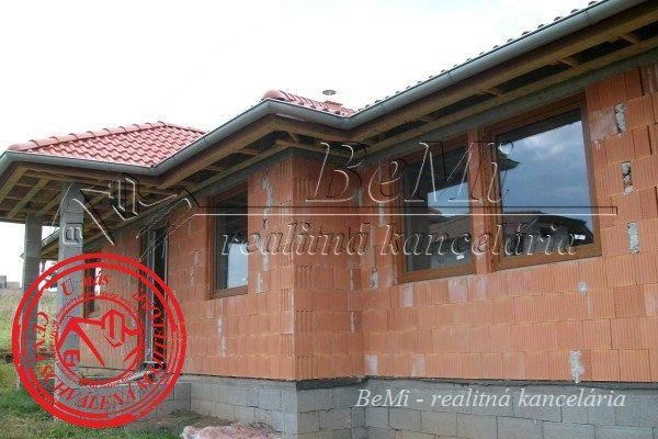 4 izbov� rodinn� dom na predaj 
